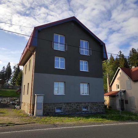 Apartman Raketa Pernink Exterior foto